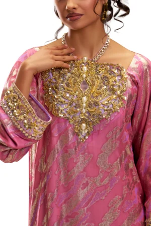 Gilded Tisse by By Ech